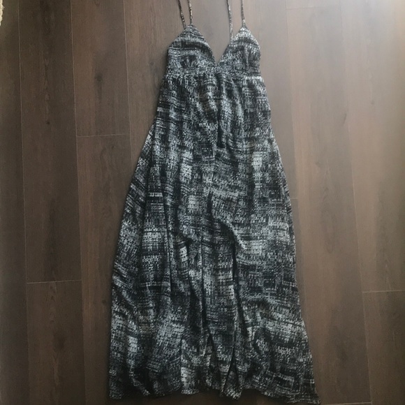 H&M Dresses & Skirts - Maxi Dress